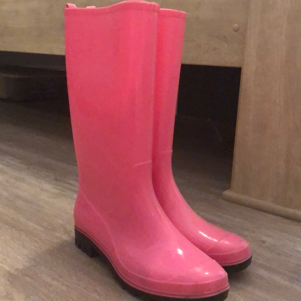Hot Pink Rain Boots 🥾☔️